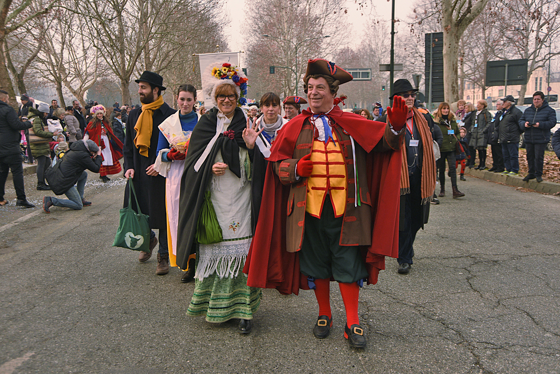 Sfilata carri Carnevale di Torino_022.jpg